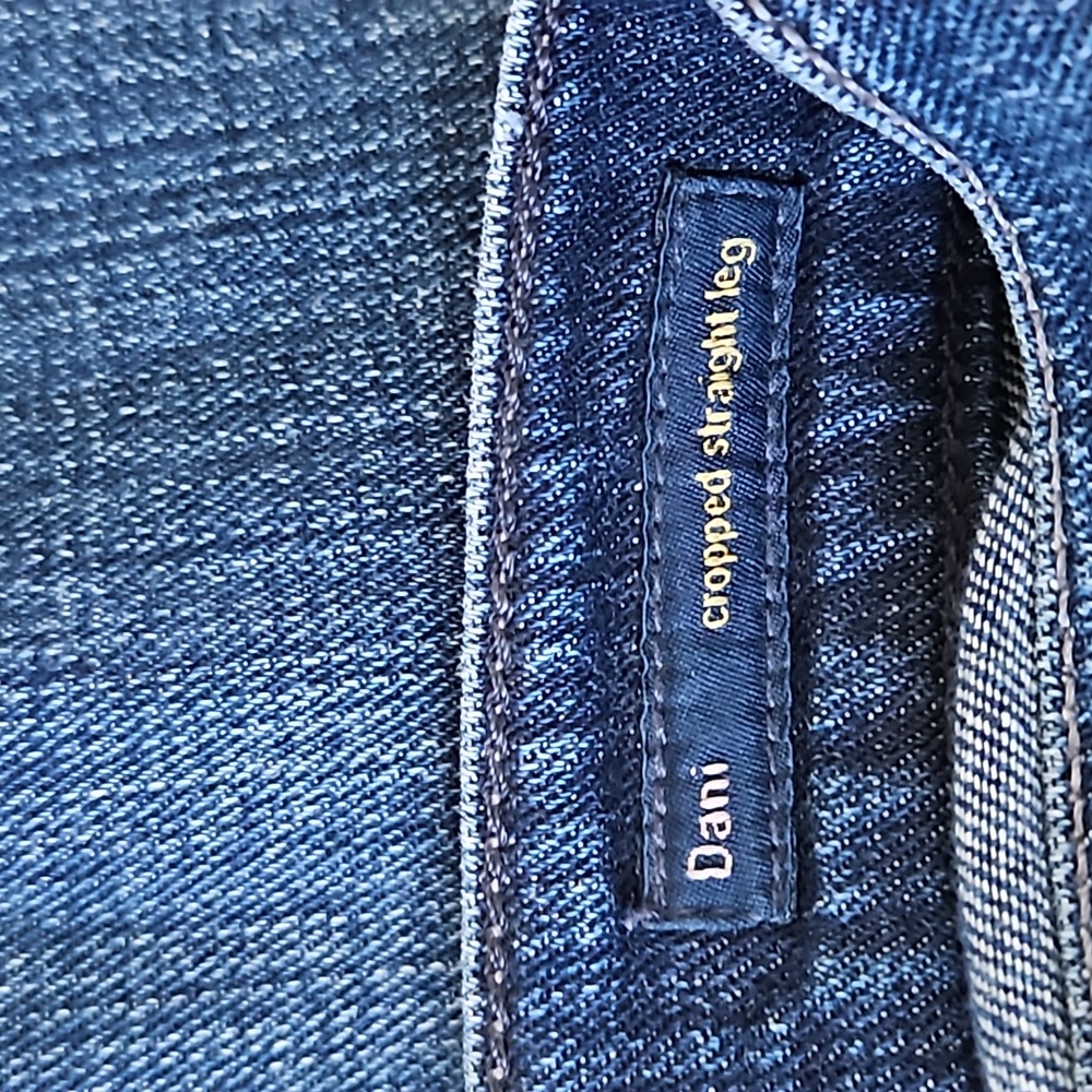 Citizens of Humanity Dani cropped straight leg jeans-32 - Picture 4 of 9